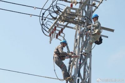 谷城供電對石花鎮(zhèn)大峪橋線路進行改造升級