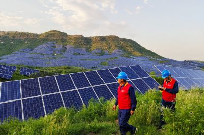 定期巡檢光伏電站  確保電站安全高效運行