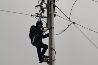 韓城市供電公司啟動雨雪冰凍應(yīng)急預(yù)案