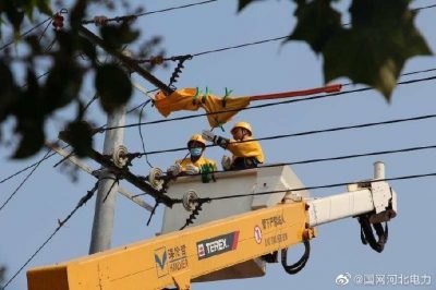 帶電接引為中學(xué)提供雙電源供電保障