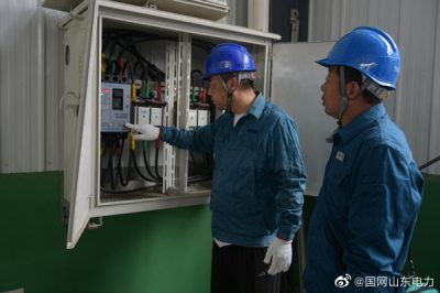 來到電梯配件企業(yè)開展安全用電服務