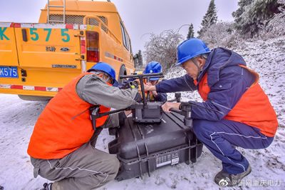 寒潮來襲 無人機助電網(wǎng)人戰(zhàn)冰雪