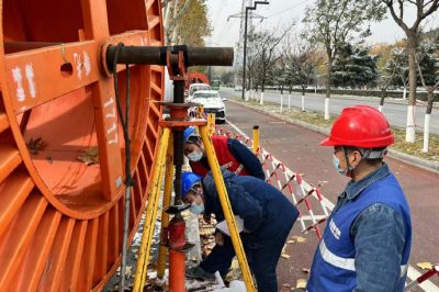 110千伏杜城輸電線路工程井然有序的開(kāi)展著電纜敷設(shè)